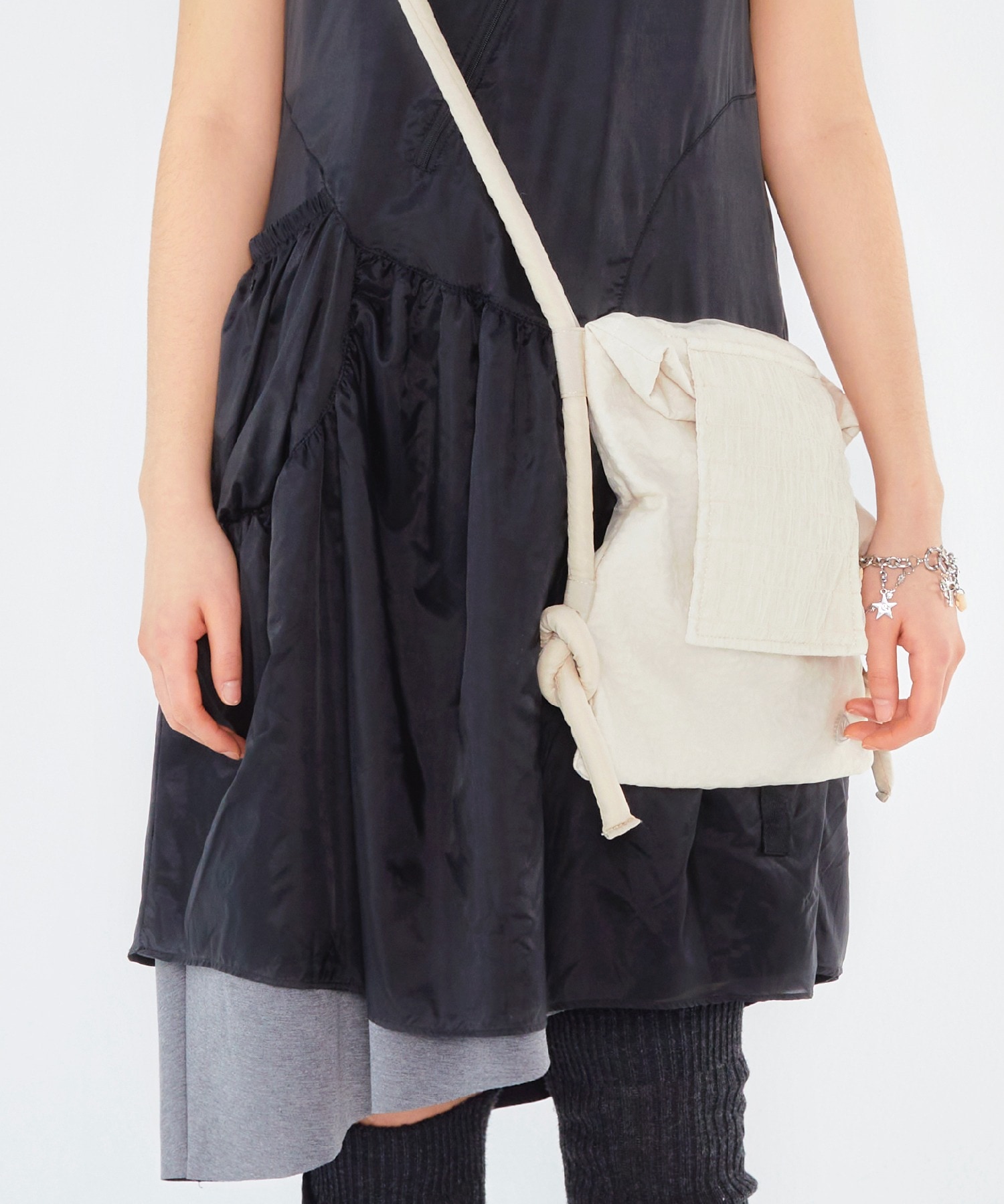 【COYSEIO】送料/関税込 SHIRRING ROPE CROSS BAG IVORY COYSEIO】 SHIRRING ROPE CROSS BAG : IVORY ショルダーバッグ