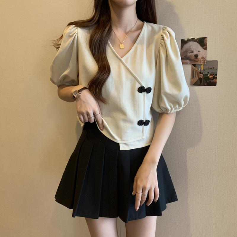 大きめサイズ レディース おしゃれ ファッション カジュアル デート 女子会 普段使い 新 チャイナ風 ボタン Vネック パフスリーブシャツ 夏 体型カバー スリム トップス