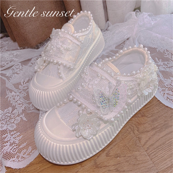 レディース スニーカー かわいい おしゃれ 花 フラット 厚底 安定 歩きやすい キラキラ 派手 クリア 食事会 可愛い ホワイト 母親 イベント ママ 美人 きれいめ オシャレ エレガント 女子旅
