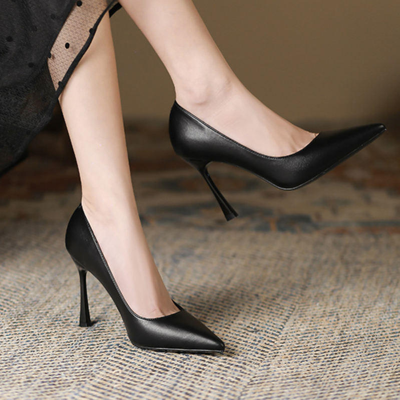 1000円OFFクーポン リクルート フォーマル パンプス 黒 白 赤 歩きやすい 大きいサイズ 疲れにくい ヒール9cm 仕事 スーツ ビジネス パーティーパンプス およばれ 結婚式 履きやすいキャ