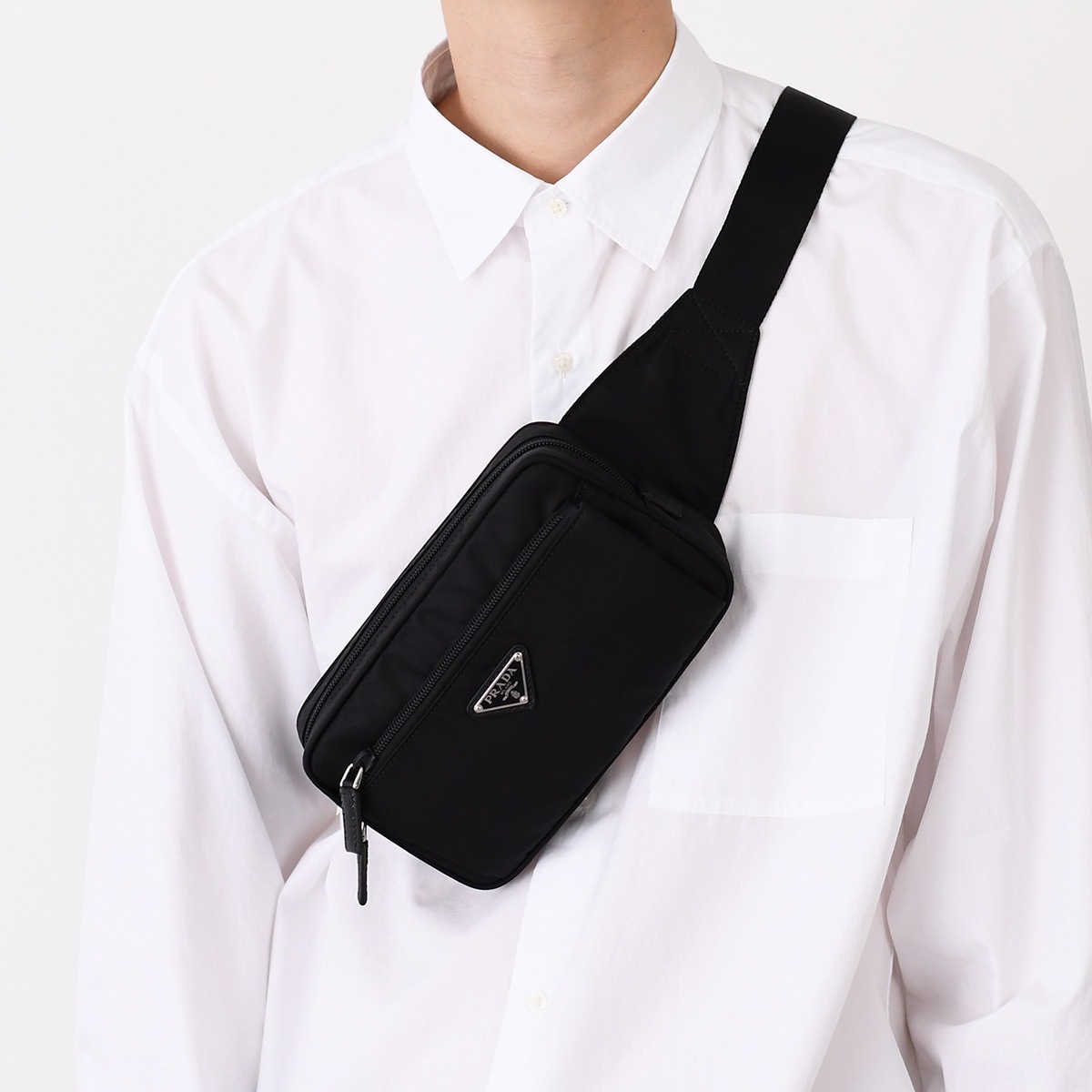 ベルトバッグ Re-Nylon SAFFIANO ボディバッグ ナイロン 2VL977 2DMG ブラック 三角ロゴ トライアングル ロゴ 黒 NERO メンズ オススメ ギフト