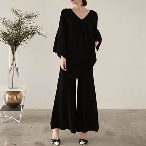 レディース パンツ ボトムス ニット プルオーバー セットアップ ロングパンツ 長袖 Vネック フレア フェミニン スリット サイドスリット ニット 大人可愛い きれいめ 上品 おしゃれ かっこいい