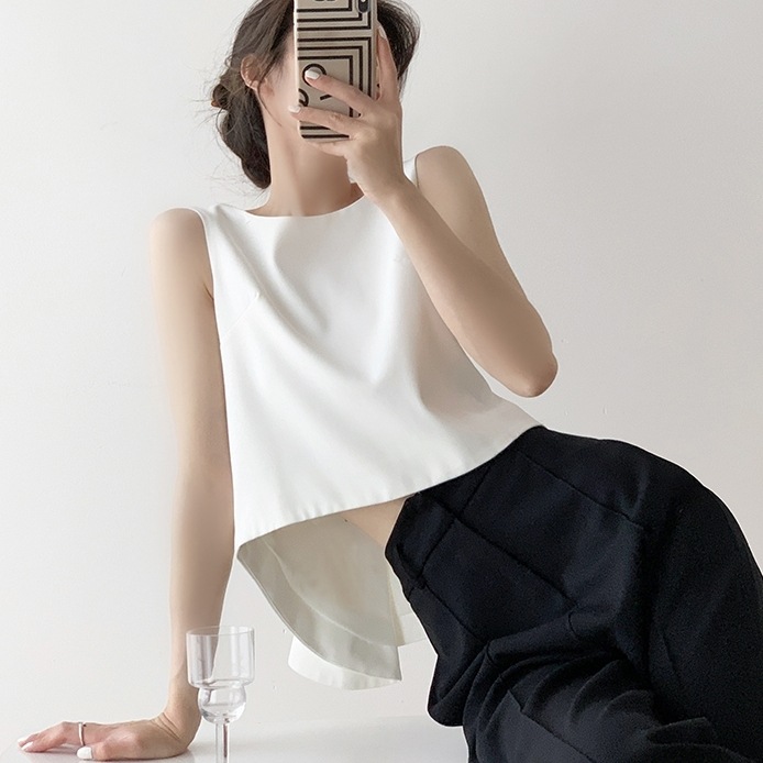 トップス シャツ ノースリーブ 背中開き バックシャン ラウンドネック プルオーバー 可愛い かわいい 大人可愛い きれいめ シンプル 上品 おしゃれ かっこいい カジュアル こなれ感 個性的 主役級