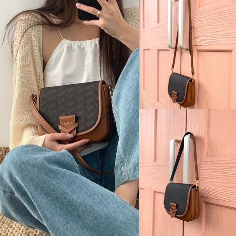 [ROSELLA CHILLING FLAP SADDLE BAG-M] ブラウンパターンフラップタイプサドルバッグ