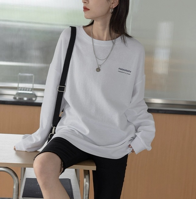 プリントＴシャツ 長袖 ゆったり トップス カットソー フレアワンピース レギュラー丈 Uネック ルーズ スリム 細身 ストレート ワイド Aライン 裾ワイド かわいい 大人可愛い シンプル