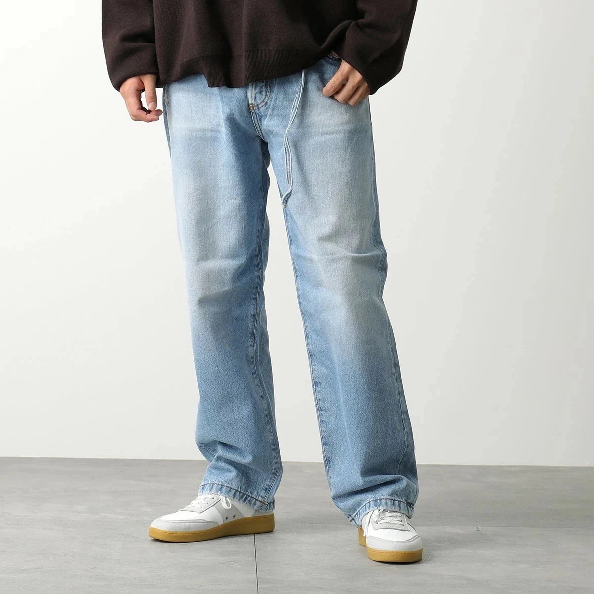 Acne Studios アクネストゥディオズ ジーンズ 1991 Toj C00039 メンズ デニム コットン ストレートデニム レザーロゴタ ベルト付き