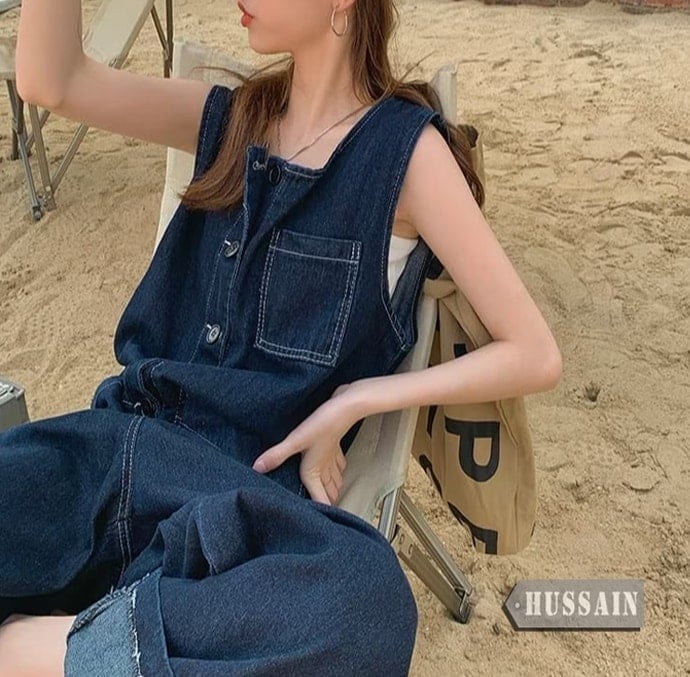 リラックス感ある雰囲気 デニム ジャンプスーツ オーバーオール オールインワン サロペット ワイドパンツ ストレート ノースリーブ ゆるダボ ゆったり カジュアル 韓国ストリート フレンチガーリ 4,946円