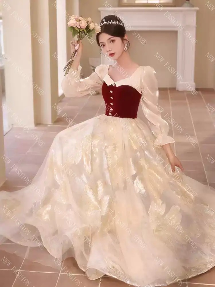 イブニングドレスの女性-25 10,021円