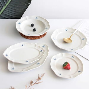 日本アニメ復古ツバメ浮き彫り皿陶磁器創意朝食甜品盘椭圆盘菓子皿深皿