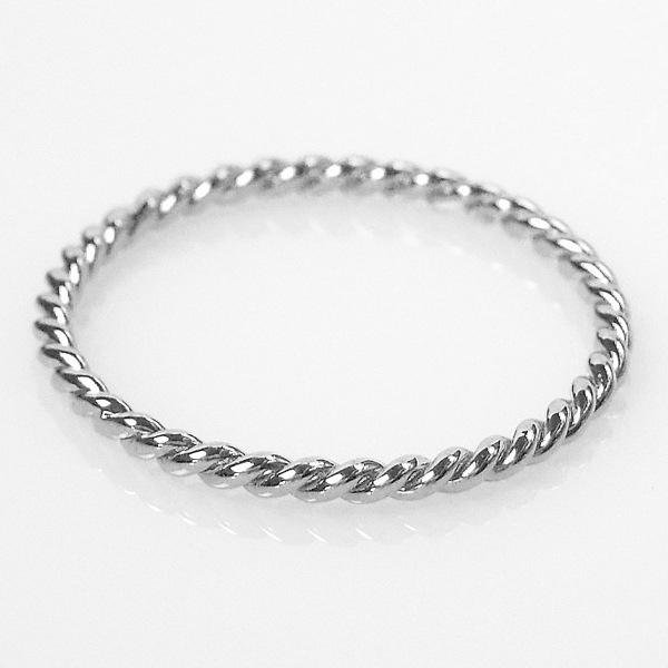 リング ツイスト 10金ホワイトゴールド 50代 40代 60代 ねじれ 重ね付け 重ねづけ クリスマス k10wg 指輪 普段使い レディース 20代 30代 ギフト プレゼント