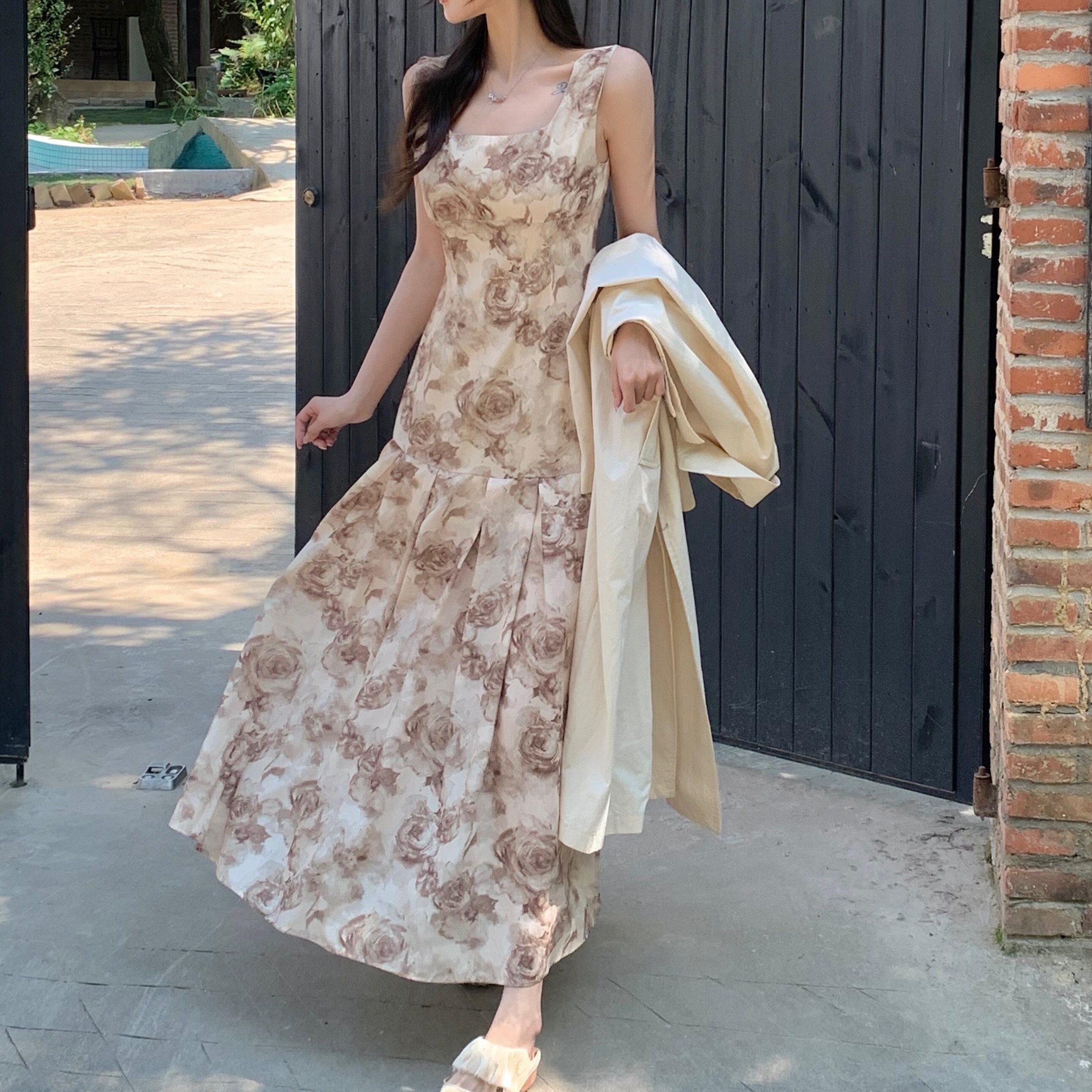 ワンピース ドレス ノースリーブ Aラインスカート ロング丈 プルオーバー スリム ハイウエスト かわいい 大人可愛い きれいめ シンプル 大人 上品 おしゃれ お洒落 かっこいい レトロ 大人女子