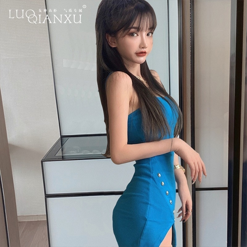 セクシーなサイドオープンワンピース女性2025新型夏デザイン感があります