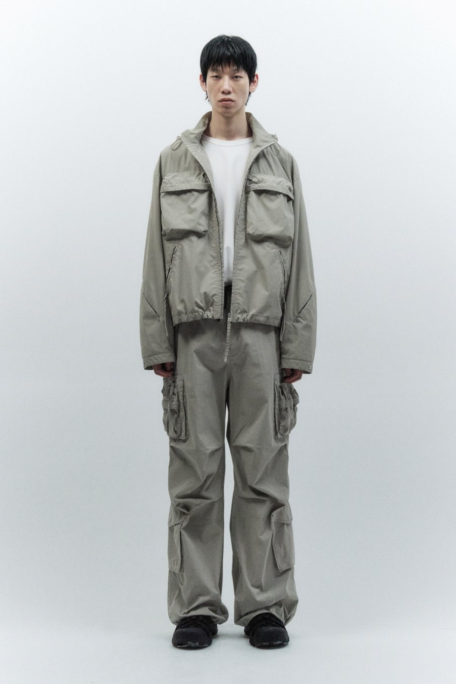 【INSILENCE】 PIGMENT UTILITY JUMPER : GREY BEIGE 36,470円
