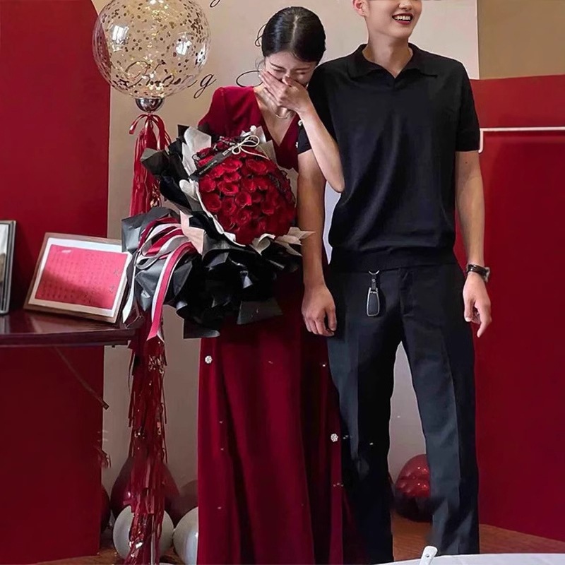 敬酒服花嫁ワインレッドの優雅な雰囲気Vネックベルベットフランス復古出閣宴会日常着ドレス