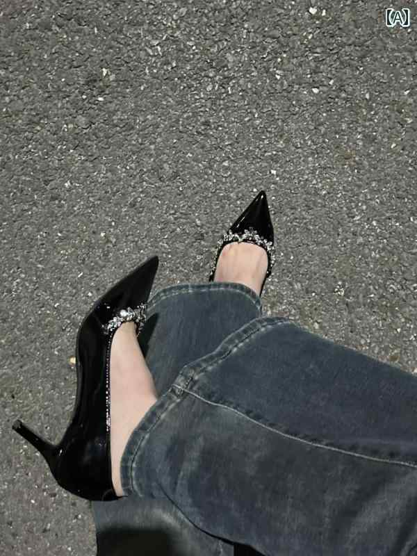 ハイヒール　シューズ　レディース 女性用 ヌード ハイヒール 太めの mm 幅広の 太い 足 ラインストーン スカート 付き 花嫁 介 添 人用 シューズ 尖った パテントレザー 大きいサイズ 41