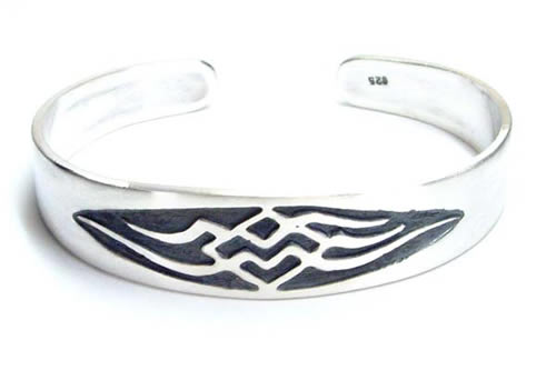 タスクシルバーバングル シルバー925 腕輪 男性 女性 アクセサリー 手首 プレゼント 個性的 15,840円