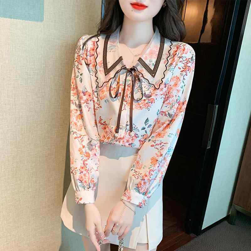 コーデ レディース ファッション オシャレ アイテム カワイイ コーデ シンプル きれい ナチュラル 上品カジュアル 用 ホワイト カラー スタイル 西洋 シャツ 花柄 シフォンシャツ