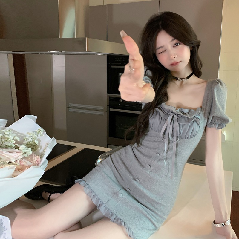 重ね着風 ワンピース ミニ丈 袖あり 半袖 パフスリーブ スクエアネック Aライン フリル リボン かわいい ラブリー キュート ガーリー 無地 夏 10代 20代 レディース 女性用 女の子 デート 5,561円