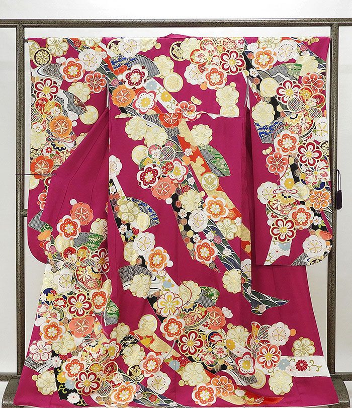 振袖 正絹 四季花手毬模様 身丈168.5cm 裄丈66cm 振袖 美品 リサイクル 着物 e0971