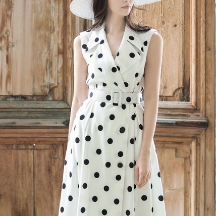 ワンピース ノースリーブ 春 夏 きれいめ ロング aライン フレア フレアスカート 膝下 ミモレ丈 ロング丈 Vネック 襟付き スリム 細身 ストレート Aライン ベルト 色展開 白 ホワイト S