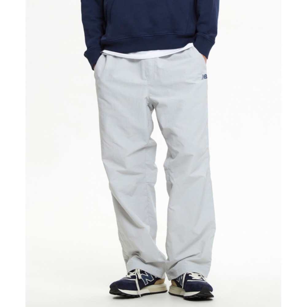 ニューバランス NBNTF21013/UNI ESS ヘリテージウォームアップストレートパンツ (ライトグレー)