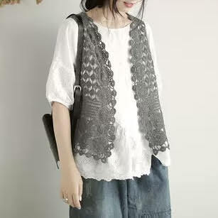 レディース トップス ベスト カーディガン ノースリーブ Vネック かぎ針編み 透け感 前開き ルーズ きれいめ 上品 おしゃれ お洒落 大人可愛い かっこいい 大人女子 カジュアル シンプル