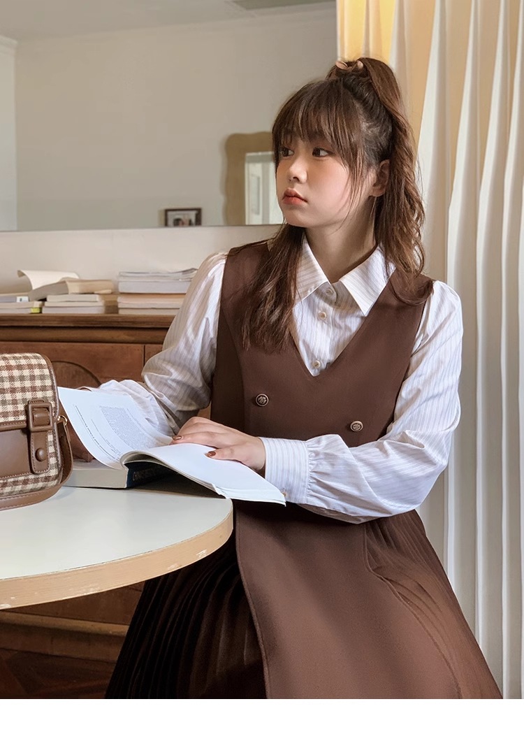 ブラウン プリーツ サスペンダー ドレス 大きいサイズ レトロ カレッジ スタイル 学生風 個性的 ワンピース ロング ロング丈 袖あり 長袖 襟付き かわいい 大人可愛い 上品 おしゃれ お洒落 柄