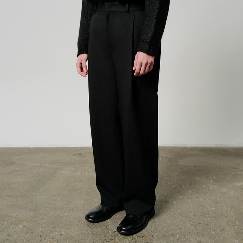 LAKE PLEATS SLACKS [BLACK]