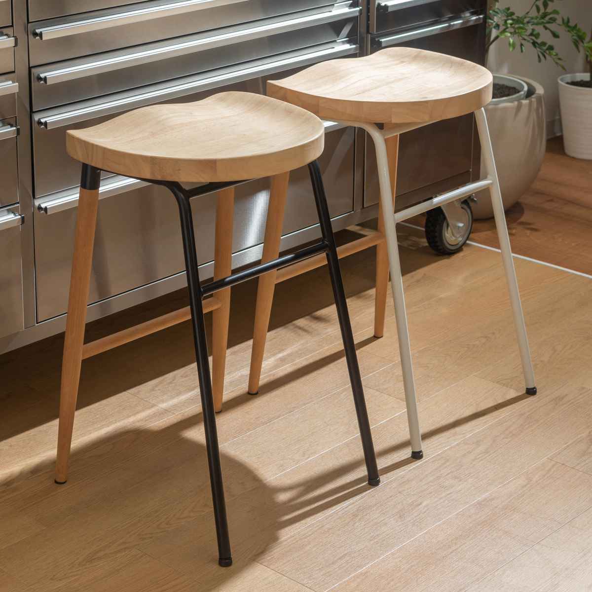 ハイスツール 座面高65cm 天然木 スチール チェア バーチェア ハイチェア 椅子 木製 木目 ダイニング カウンター 組立品 チェアー いす 足置き シンプル おしゃれ カウンターチェア