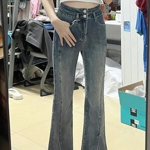 ボトムス パンツ Gパン ズボン ストレートパンツ 9分丈 スリム 細身 ストレート スリット ハイウエスト デニム ブルーデニム かわいい 大人可愛い きれいめ シンプル カジュアル 大人 お洒落