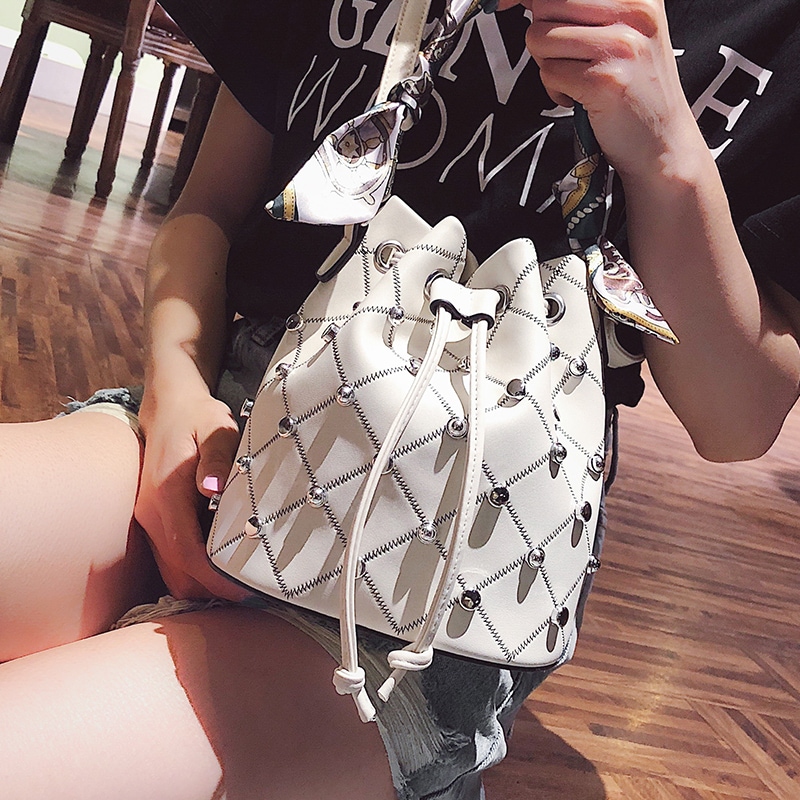 バッグ バック カバン かばん 鞄 bag レディースバッグ ショルダーバッグ 斜めがけバッグ 肩掛けバック ミニバッグ デイバッグ 巾着 BOX型 合皮 厚手 大人可愛い きれいめ カジュアル 13,691円