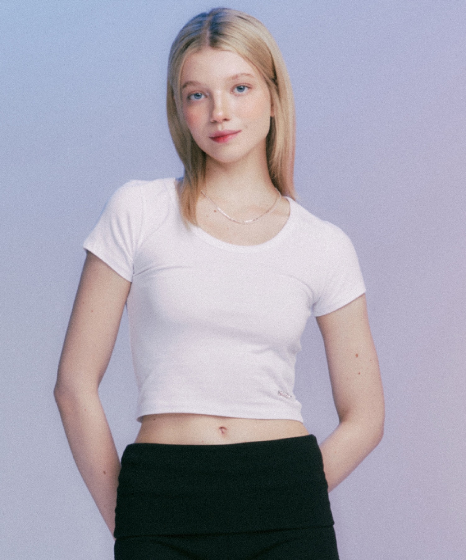 MF CLASSIC U-NECK CROP TEE-WHITE