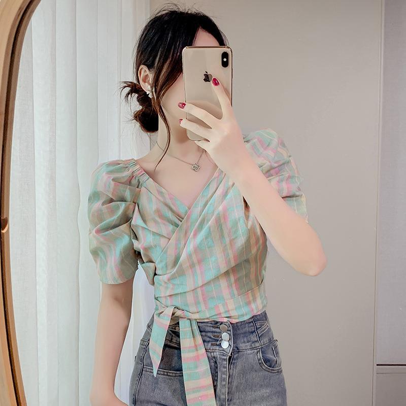 【1つ買うと10つ無料】女性のための白いシャツ2025パフスリーブセンスカジュアルクロスvネックシャツ