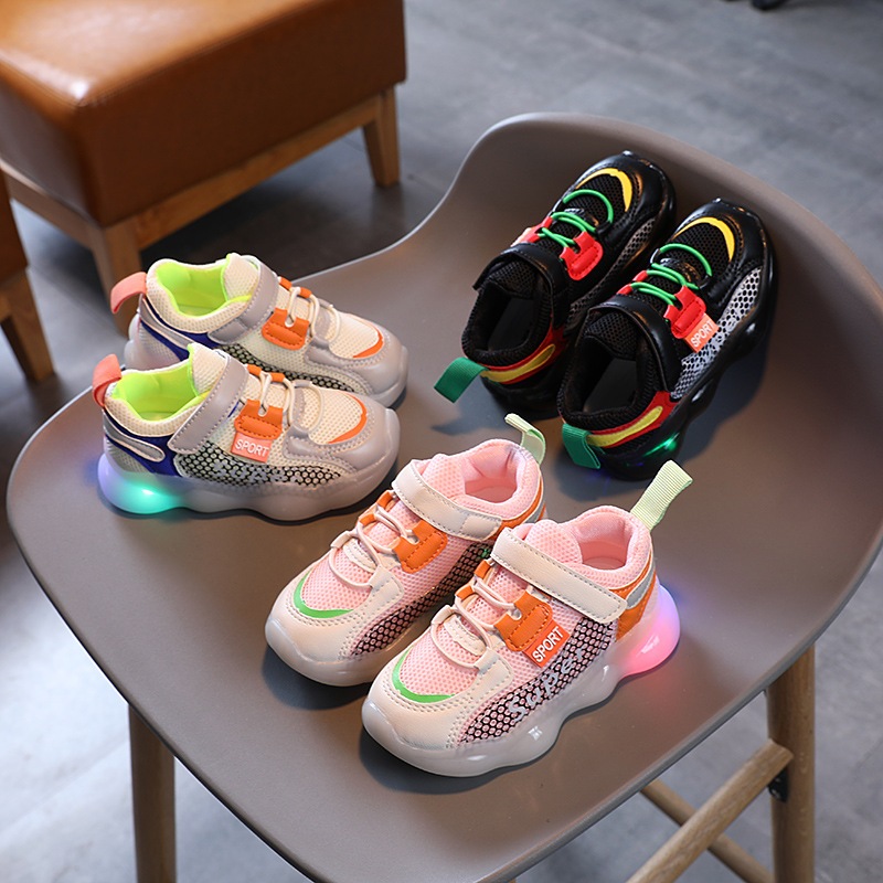 子供靴2021年春新しい通気性メッシュスポーツシューズが点灯135歳の男性と女性のベビーシューズソフ いラインアップ 新発売