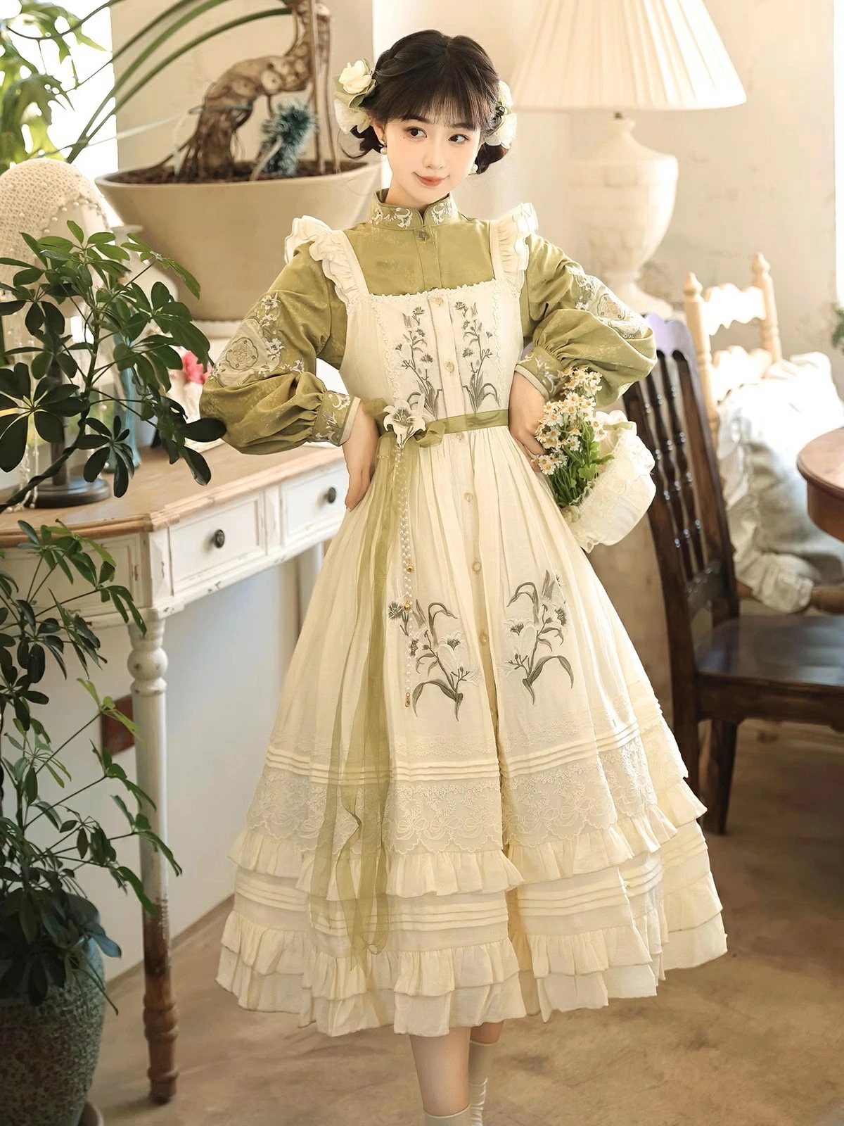 【新作登場 最安値】2点セット ロリータ服 ゆり柄 刺繍 豪華 華やか ロリータ ワンピース クラシック ジャンパースカート+長袖シャツ チャイナカラー 中華 ドレス お姫様
