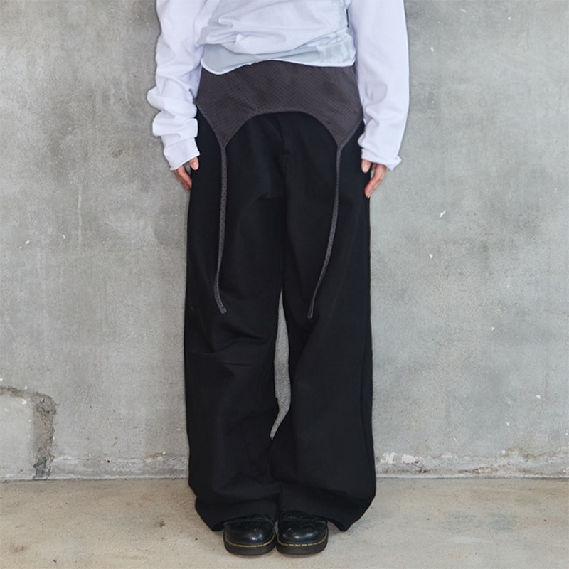 SLEEVELESS LAYERED PANTS