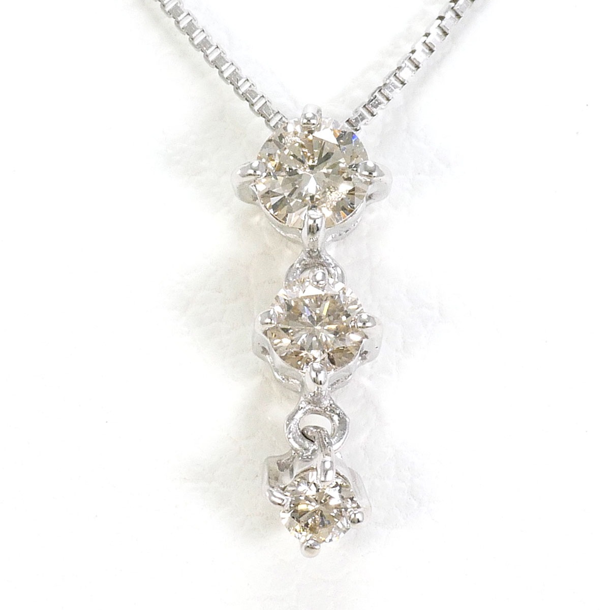 K18 18金 WG ホワイトゴールド ネックレス ダイヤモンド 0.20ct 総重量約1.4g 約40cm 中古