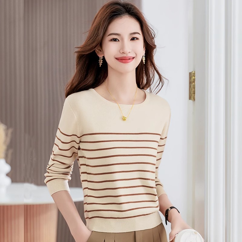 トップス ニットソー 長袖 ラウンドネック プルオーバー ミディアム丈 かわいい 大人可愛い きれいめ シンプル 上品 おしゃれ かっこいい カジュアル こなれ感 個性的 主役級 存在感 抜け感 春