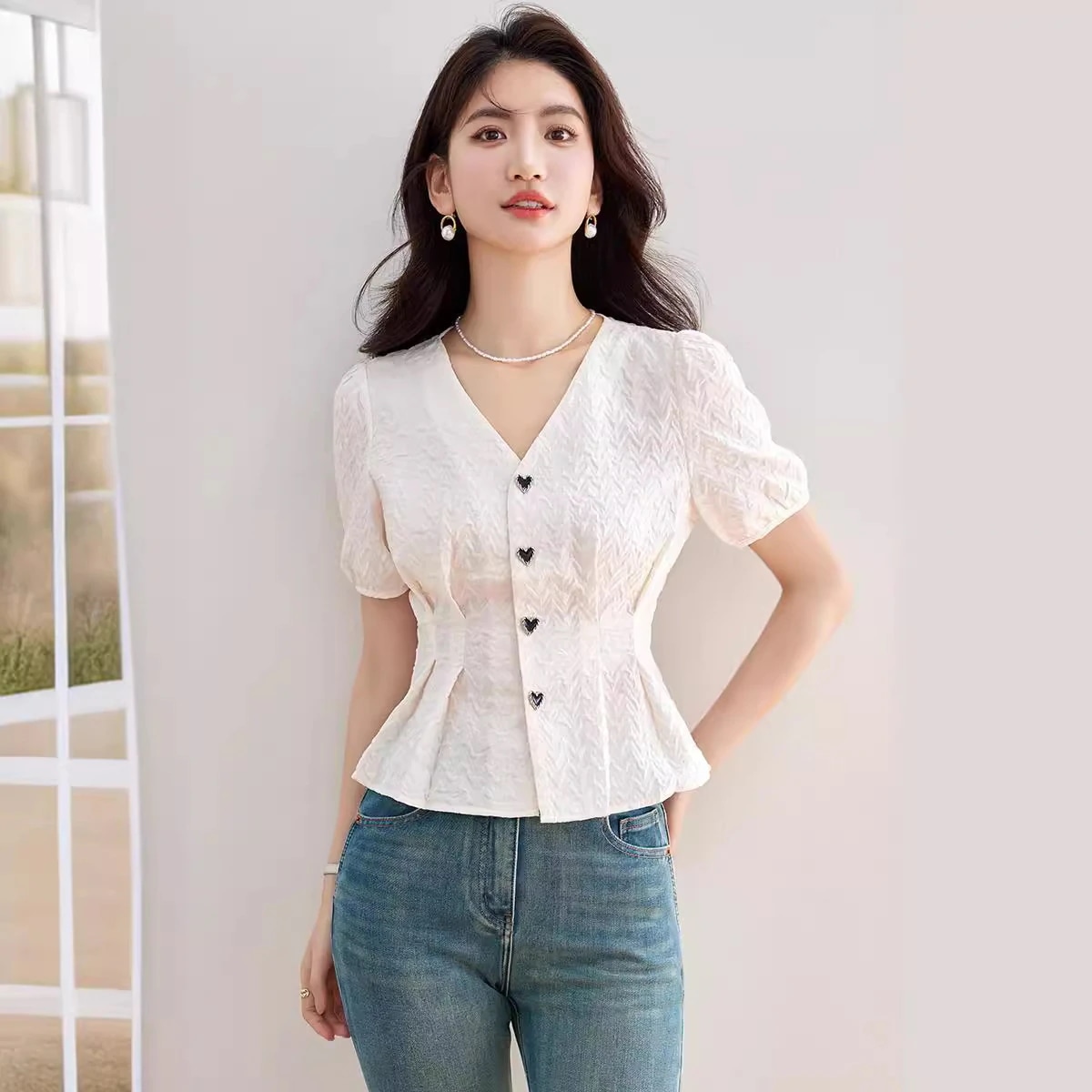 フレンチ高級デザイン感ファッション杏色愛心ボタンvネック夏でもブラウス半袖シャツカーディガン上着女性