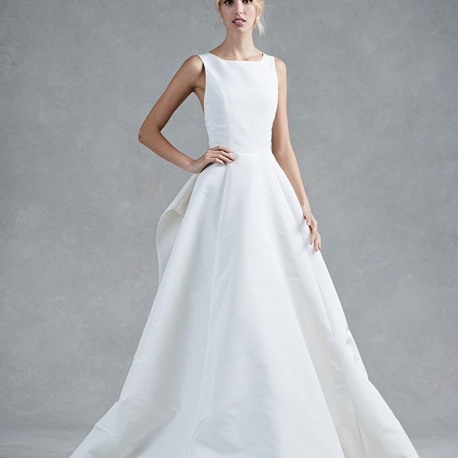 ウエディングドレス ウェディングドレス トレーンタイプ トレーン付き ドレス ノースリーブ 背中空き バックリボン バックファスナー 背中ファスナー(M-0024)