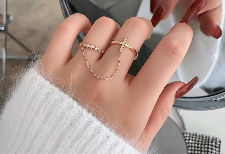 ネット赤十字架ジルコン指輪女性シンプルファッションデザイン感チェーンダブル指輪開口人差し指韓国ファッ