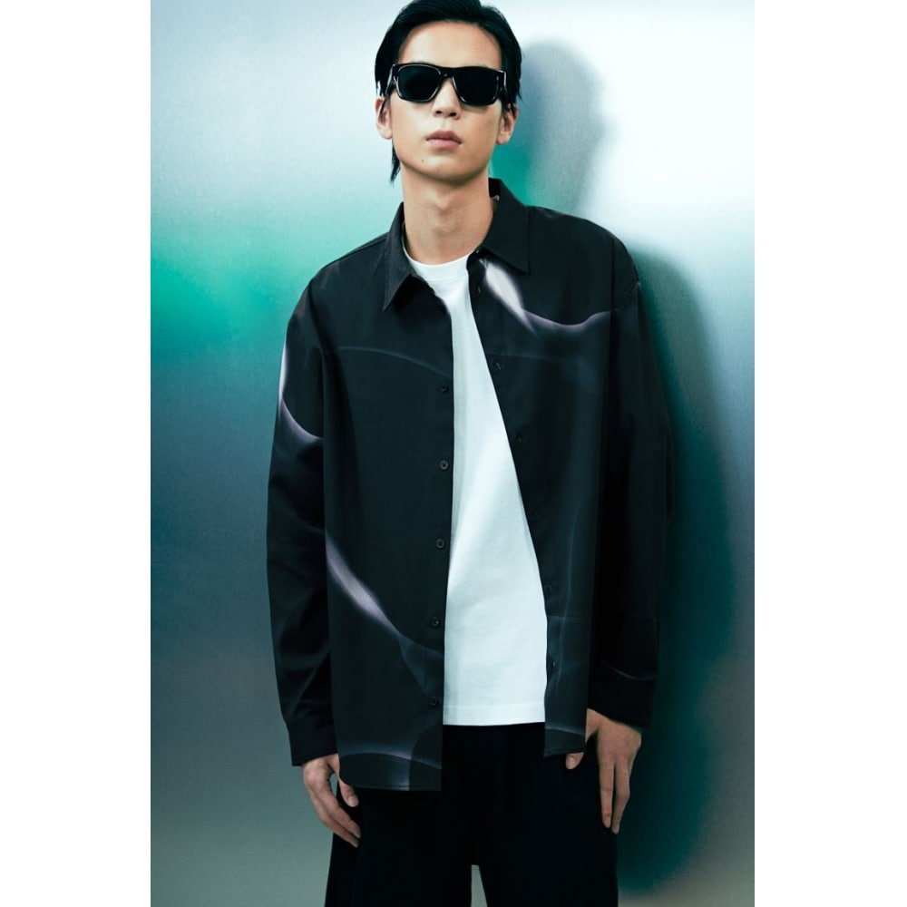 H&M クリンクルオーバーシャツルーズフィットブラック/パターン
