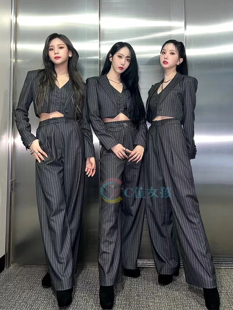 【2枚購入で200円 OFF！】Viviz 同じデザイン プルアップパフォーマンス服ジャズダンスパフォーマンススーツ