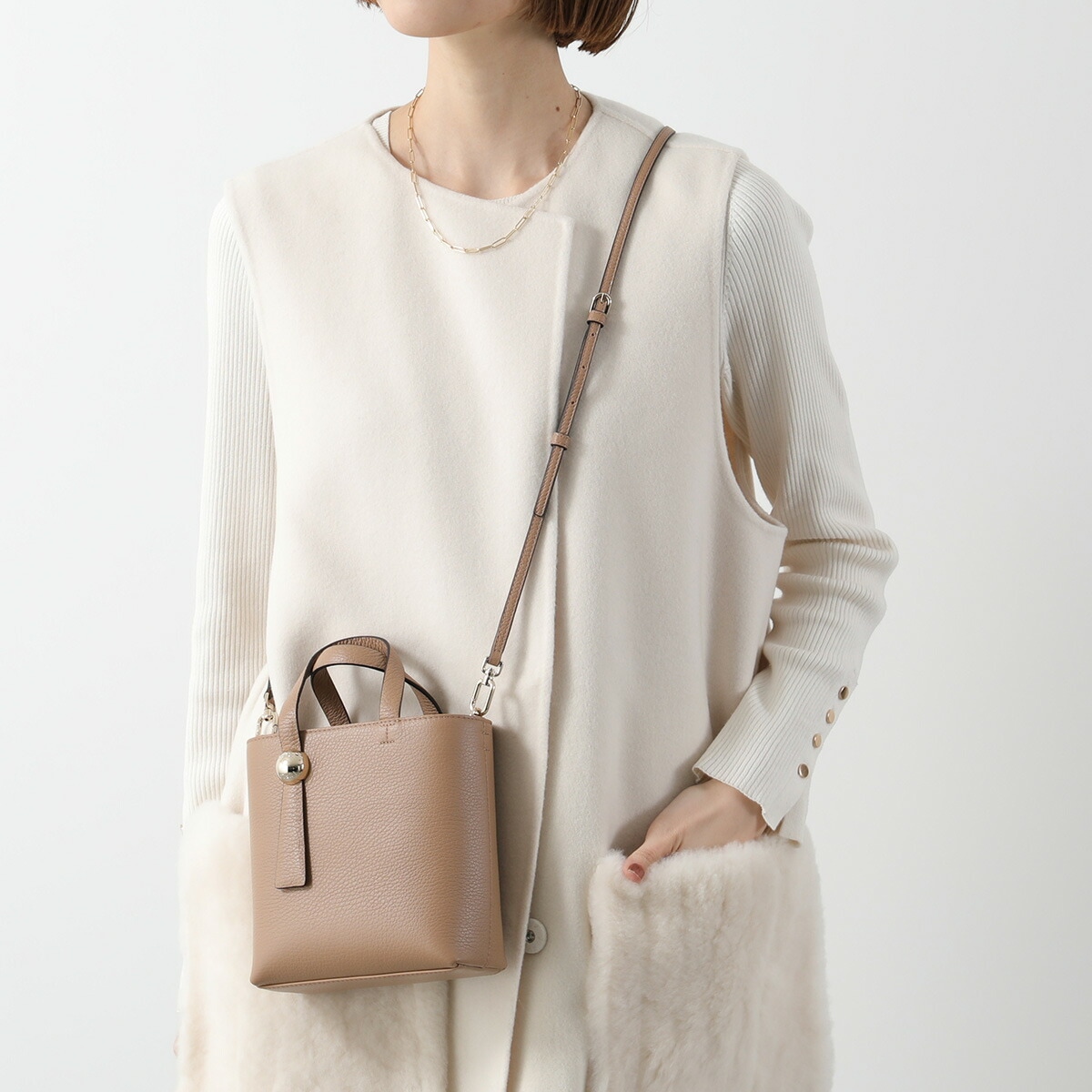 Furla フルラ ショルダーバッグ SFERA スフェラ WE00666 HSF000 レディース レザー ハンドバッグ クロスボディ 鞄 YU500/DESERTO