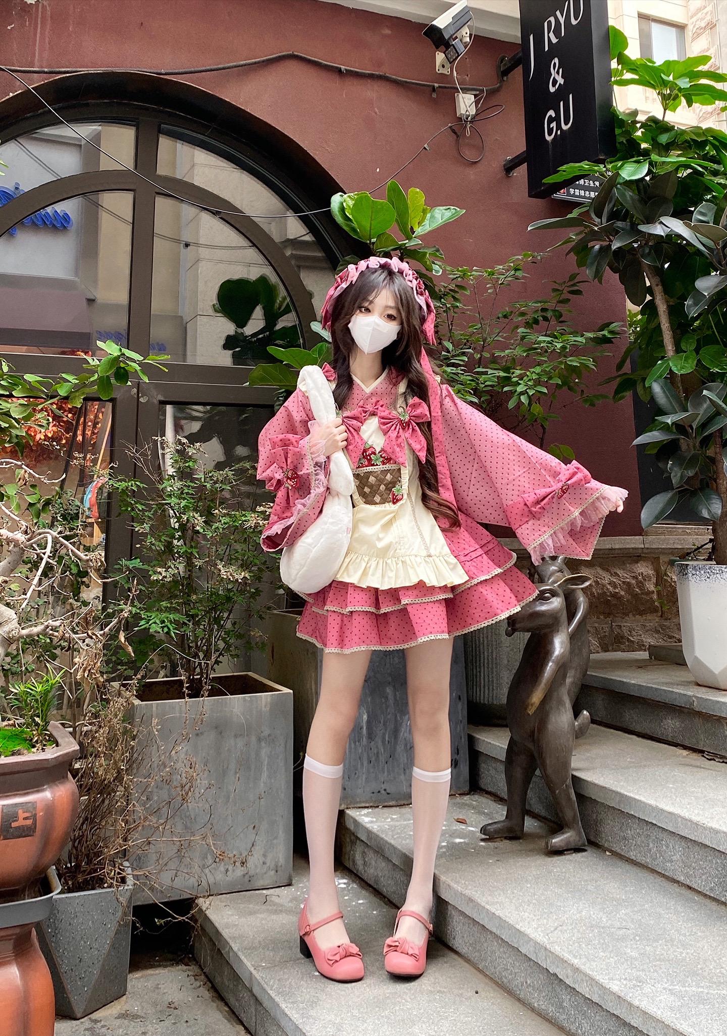 【急速出荷!】とイチゴスーツにエプロンと花頭付きフルセット重工業の可愛いプリンセスロールプレイング 5,262円