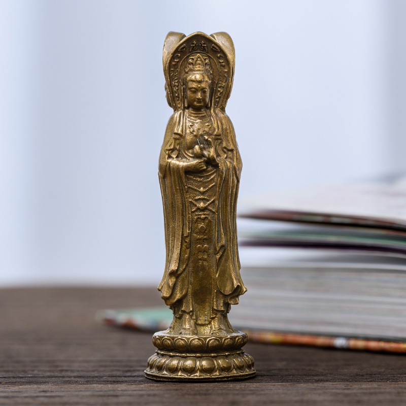 手作 三面観音菩薩像 黄銅製の慈悲智慧守護の象徴玄関や瞑想空間で心の安寧を導く存在