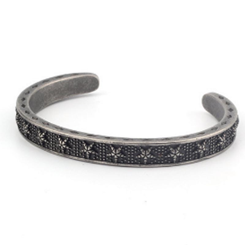 スターソルジャーステンレスバングル 星 腕輪 ブレスレット 手首 アクセサリー 男性 女性 父の日 プレゼント かっこいい おしゃれ 兼用 ユニセックス カフ型 スタッズ stv00-00127xx