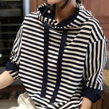 ボーダー柄トレーナー ホワイト トップス パーカー トレーナー スリム 細身 ストレート スマート