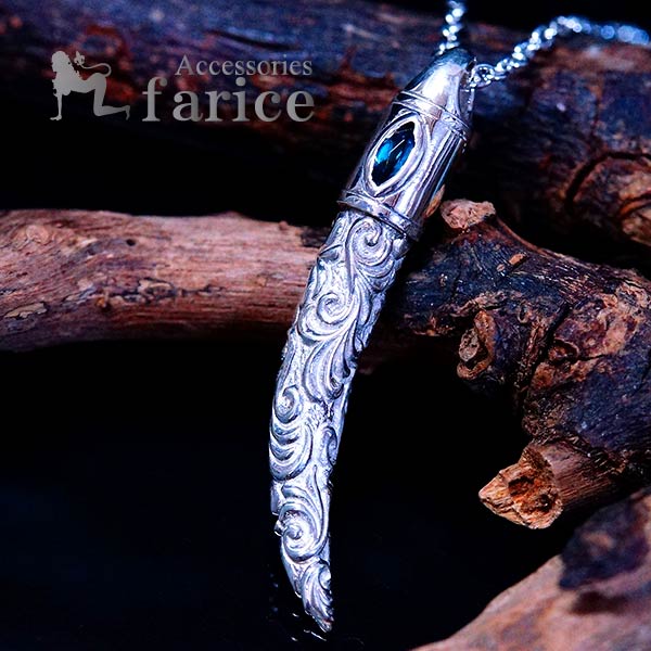 天然石 ブルートパーズ 牙 爪 アラベスク 白仕上げ シルバー925 ペンダント ネックレス