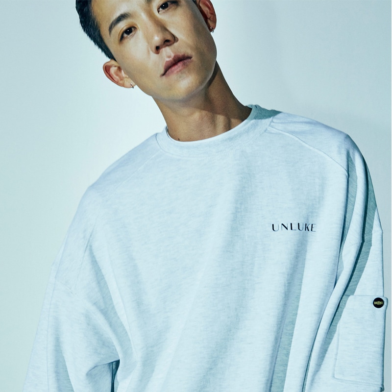 [UNISEX] OVERSIZED LUKE 6:38 KEY LOGO SWEATSHIRT